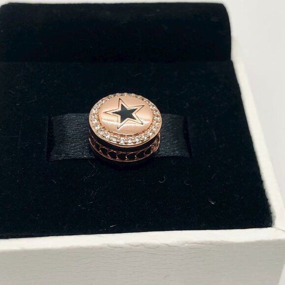 ✨🔥 PANDORA Dallas Cowboys Charm - Picture 4 of 4